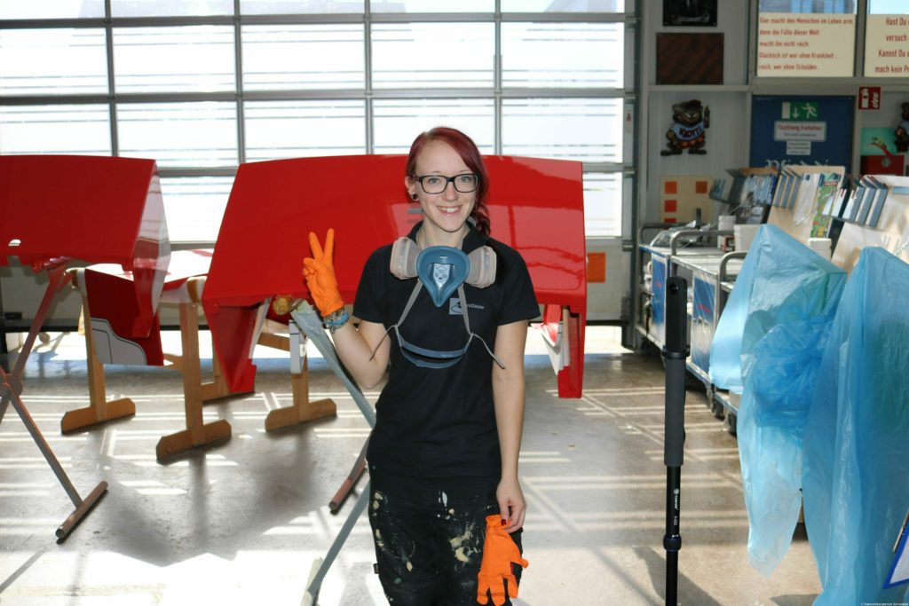 Fahrzeuglackiererin: Abheben erlaubt