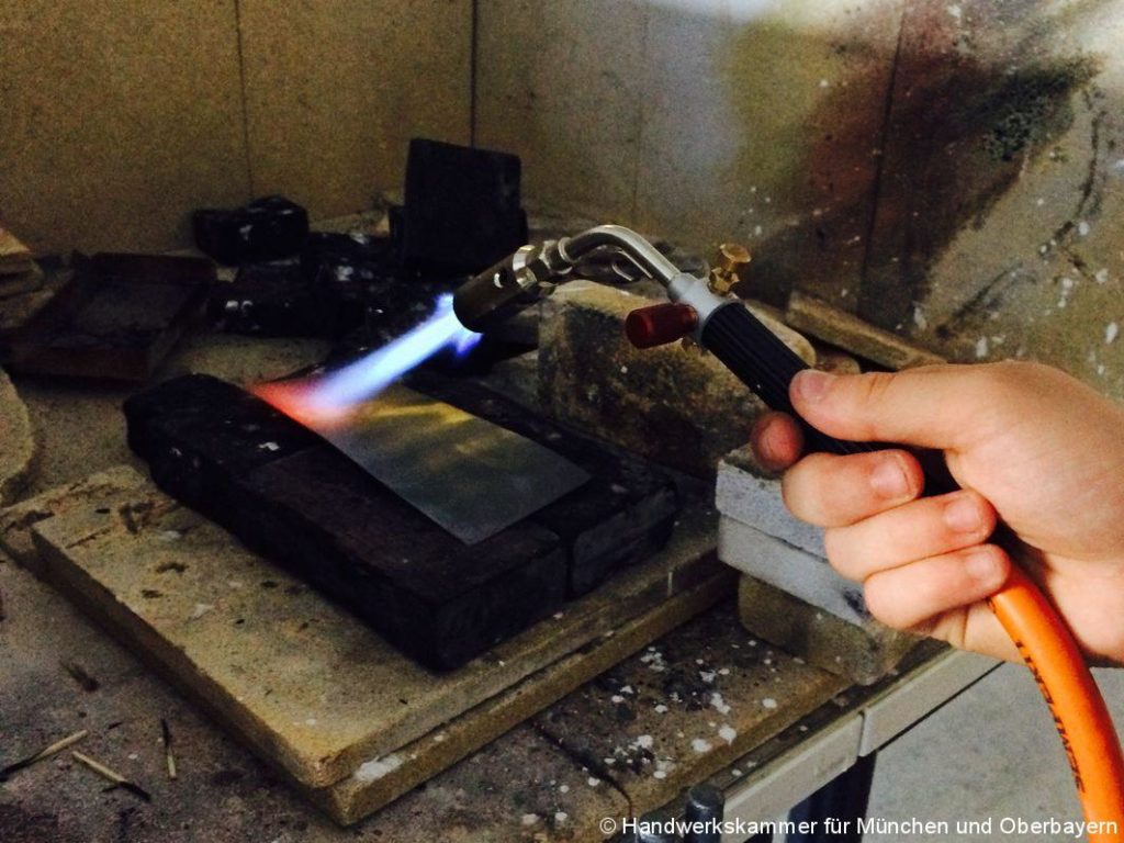 Goldschmied Ausbildung: Volle Konzentration!