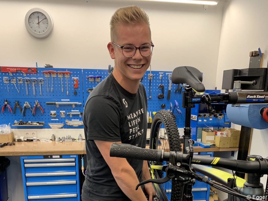Zweiradmechatroniker: Bei Emil läuft’s rund