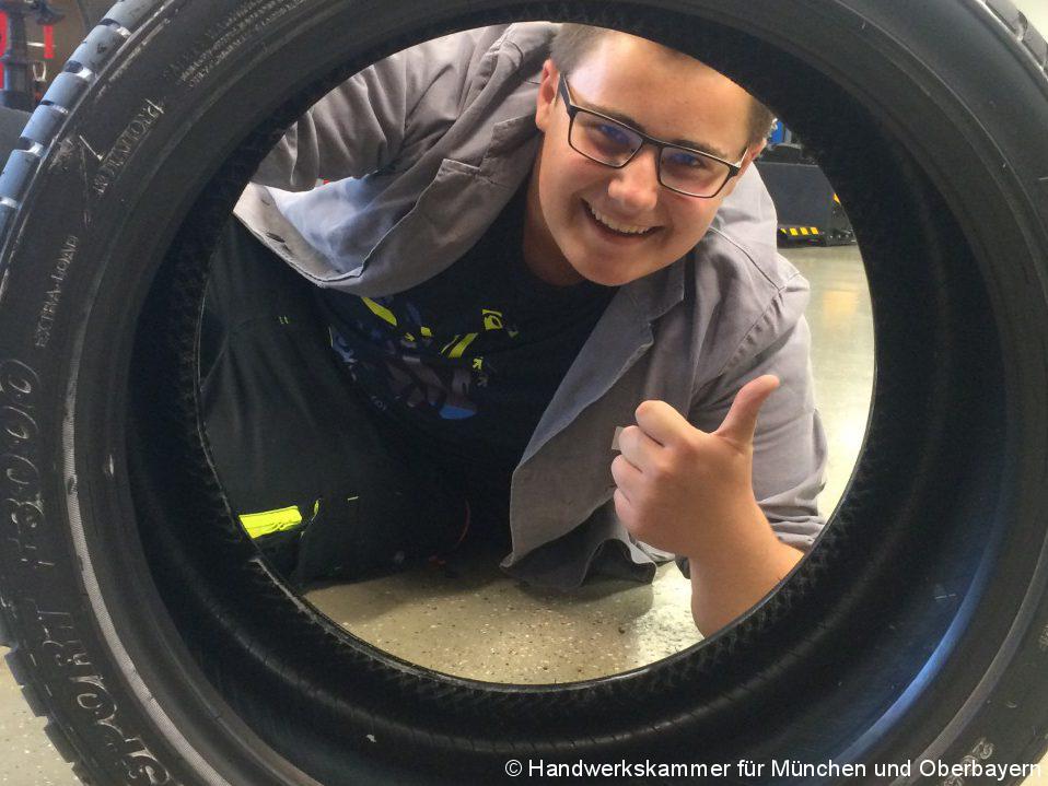 Mechaniker für Reifen- und Vulkanisationstechnik: Mehr als Reifenwechseln