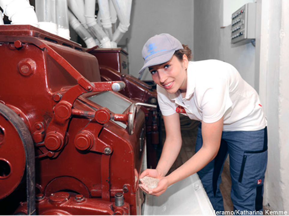 Audienz bei der Bayerischen Mehlkönigin: Veganes Brot in drei Minuten und Müller-Ausbildung