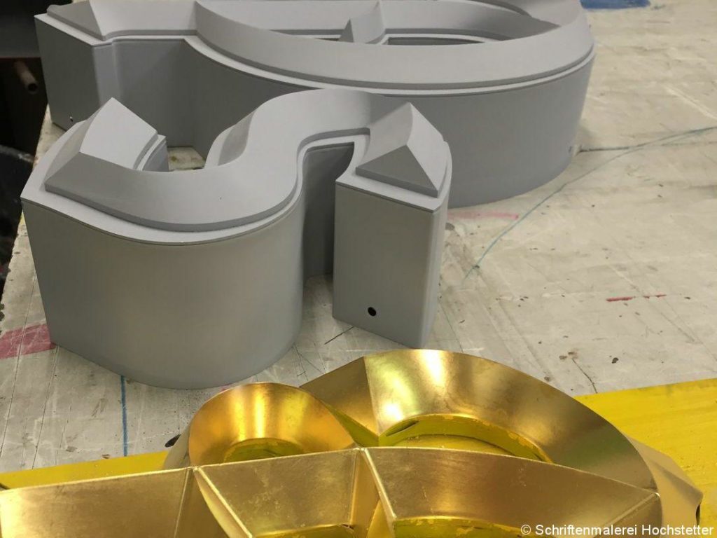 Beleuchtung dank des Schilder- und Lichtreklameherstellers!