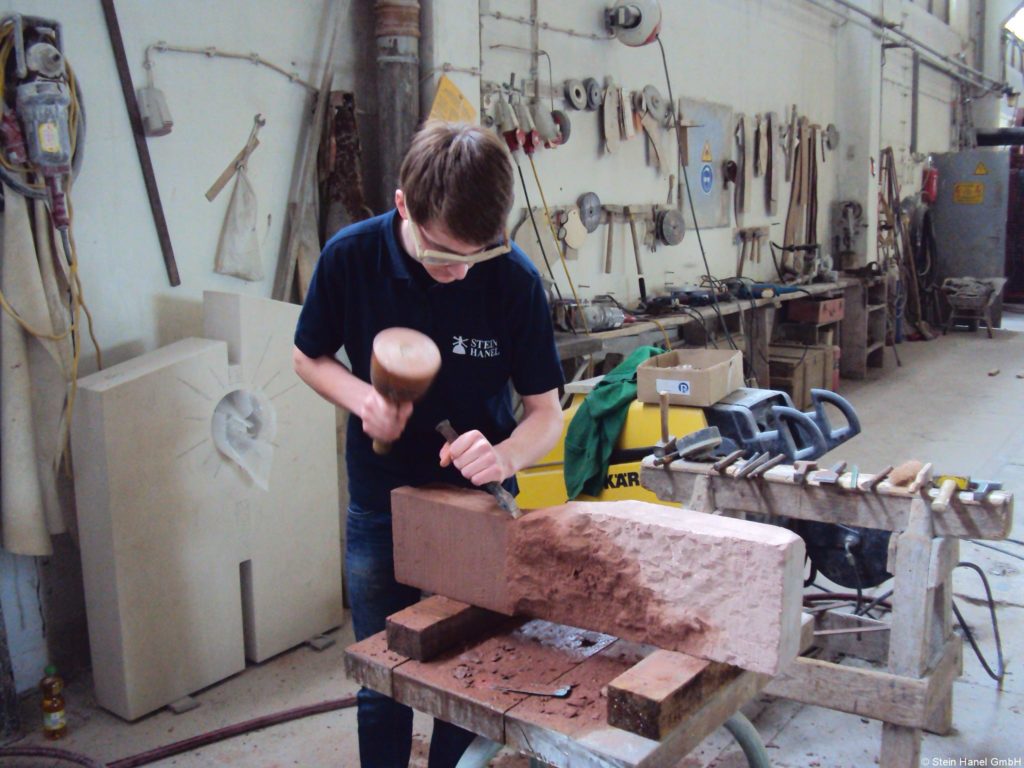 In Stein gemeißelt! Matteo hat seine berufliche Leidenschaft gefunden