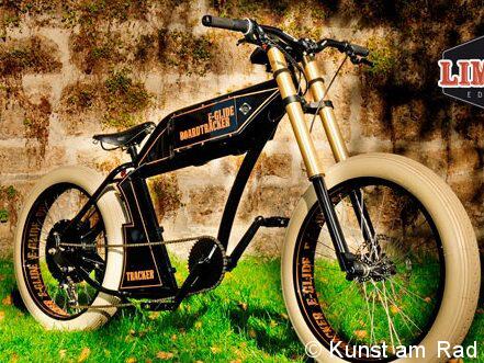 Zweiradmechatroniker Rainer baut Show-Bikes im Retro-Look